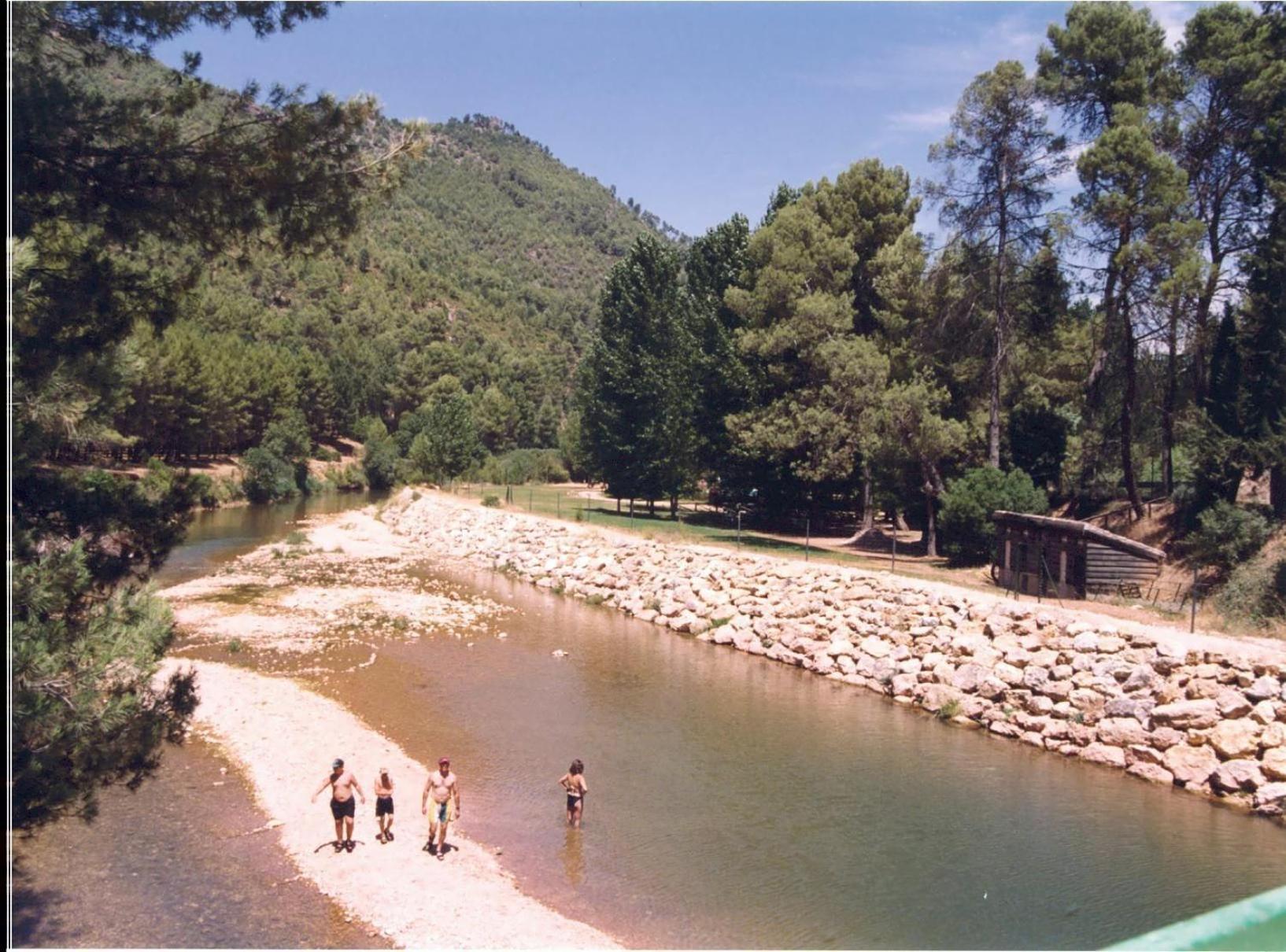 Camping Rural Llanos De Arance Coto Rios Luaran gambar